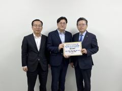 장기수 천안시장·충남강원 정치권, 정무수석 면담… 'GTX-C 천안·아산 연장' 제5차 국가철도망 계획 반영 공동 건의