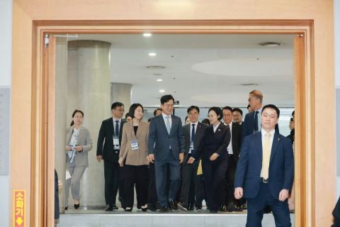 총리·중기부 장관 같은 날 대전 창업 현장 찾았다…창업기업 75곳 선정·24개 프로그램 가동