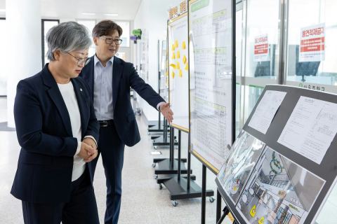 강미애 세종교육감, 20번째 현장 방문지 산울중…교실 부족·운동장 정비 현안 청취