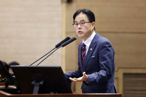 장혁 천안시의원 "성성호수공원 로컬푸드 직매장 전면 백지화" 촉구…시장 "농민 공간 필요" 맞서