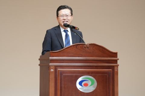 장기수 천안시장 "공직자 병풍 되겠다"…현장 중심·수평 소통 행정 주문