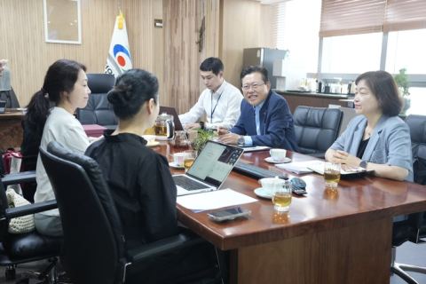 장기수 천안시장, 사립 작은도서관 관계자와 간담회…"도서관 행정 체계 전환 추진"